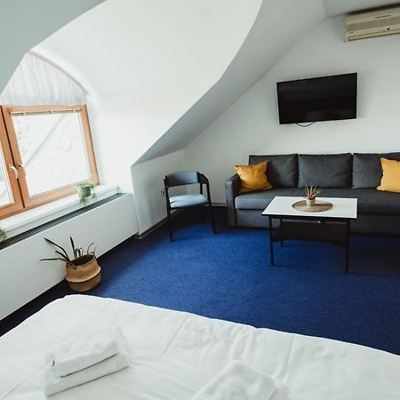 Hotel U Racka Ostrožská Nová Ves المظهر الخارجي الصورة