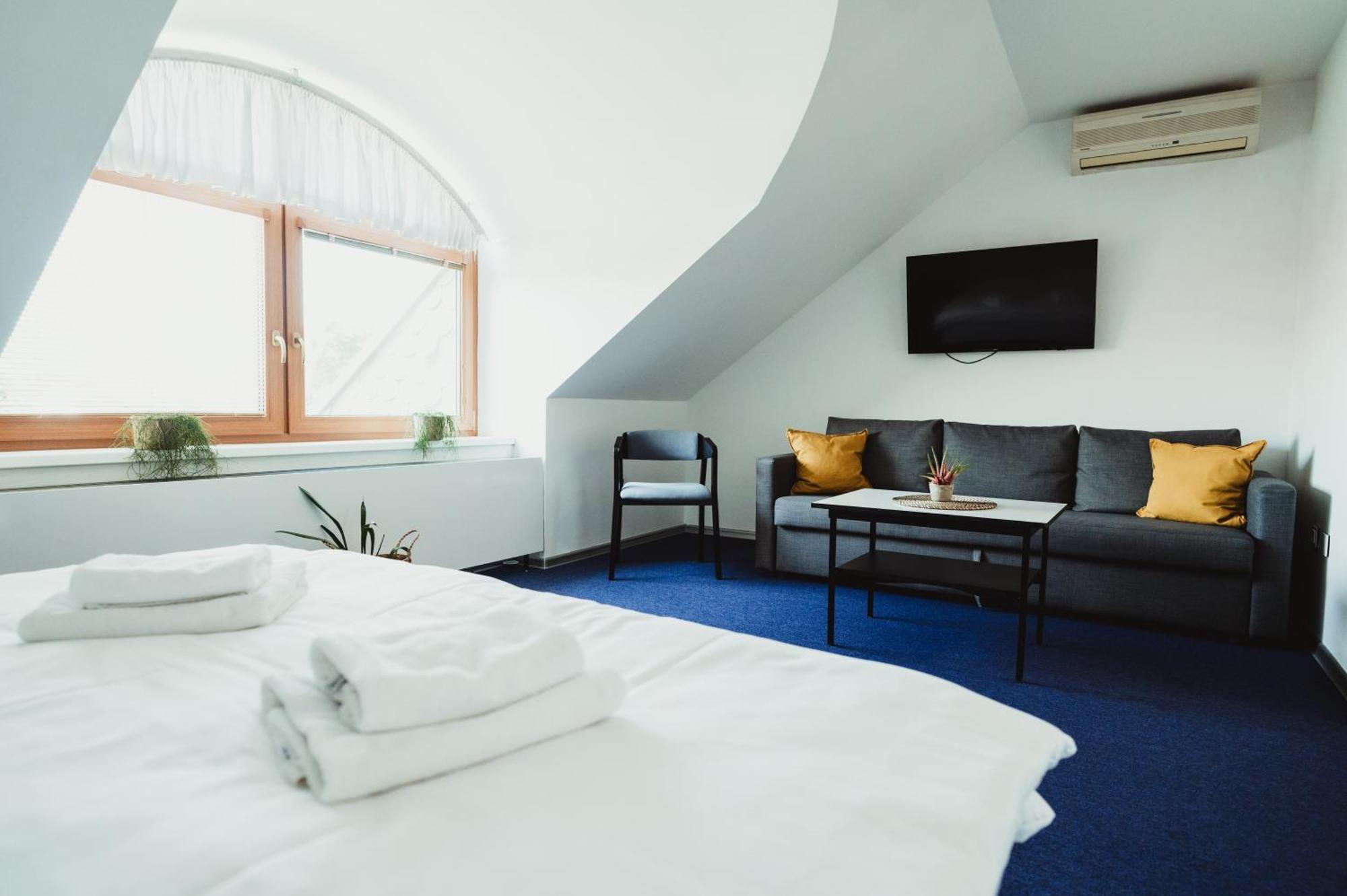 Hotel U Racka Ostrožská Nová Ves المظهر الخارجي الصورة