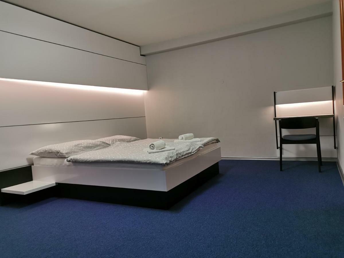 Hotel U Racka Ostrožská Nová Ves المظهر الخارجي الصورة